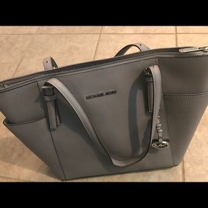 Micheal Kors purse